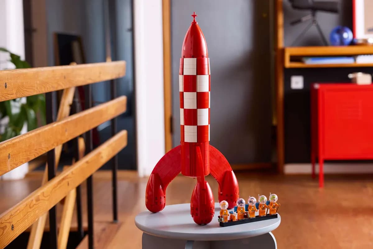 Featured image for article: LEGO Ideas Tintin Moon Rocket (21367) Gets Official Release