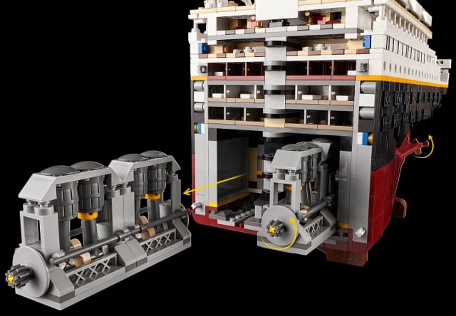 LEGO® Titanic - Image 16