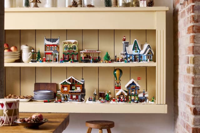 Santa's Post Office - Image 10