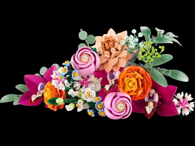 Pretty Pink Flower Bouquet - Image 6
