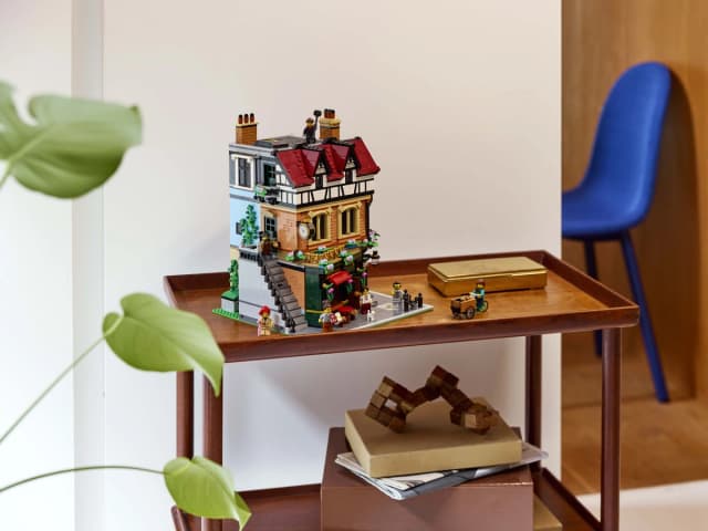 Tudor Corner - Image 10