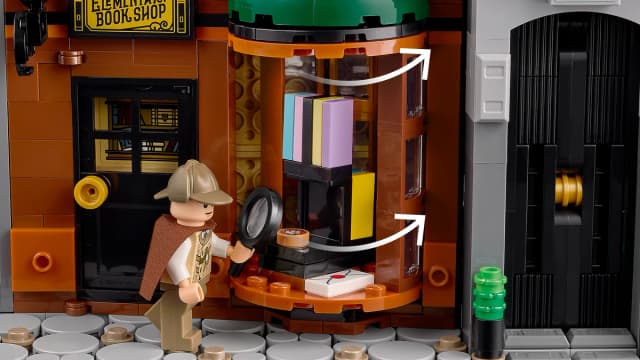Sherlock Holmes: Book Nook - Image 8