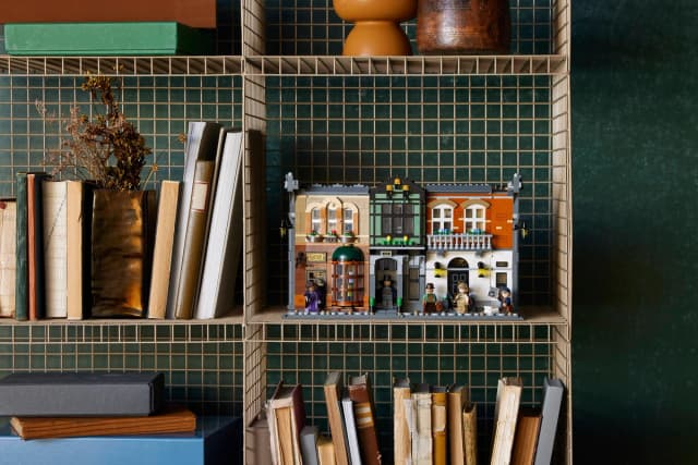 Sherlock Holmes: Book Nook - Image 15