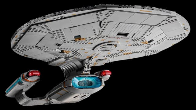 Star Trek: U.S.S. Enterprise NCC-1701-D™ - Image 8