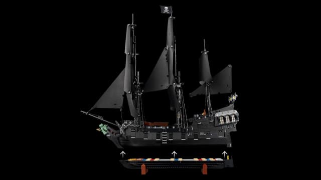 Captain Jack Sparrow's Pirate Ship - Image 3