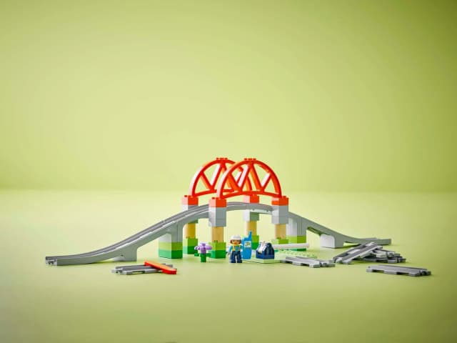 Train Bridge and Tracks Expansion Set - Image 4