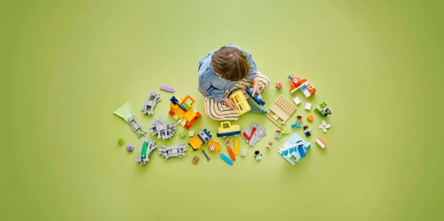 Big Interactive Community Train - Image 4
