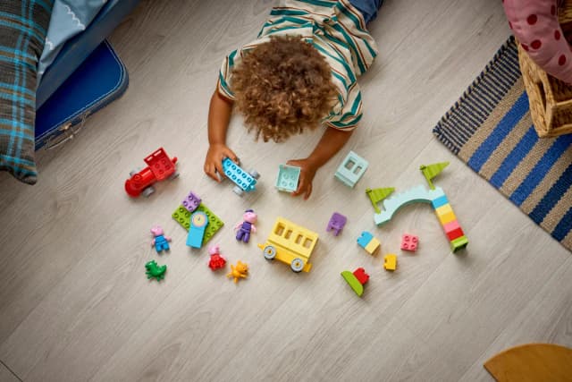 Train Ride with Grandpa Pig - Image 3