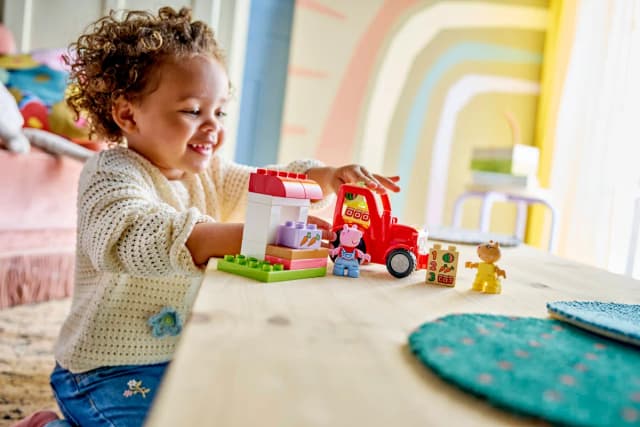 Tractor and Market - Image 4