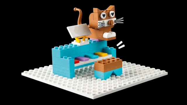Creative Build-and-Play Box - Image 10