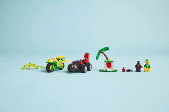 Spin and Electro Dinosaur Vehicle Chase - Image 3