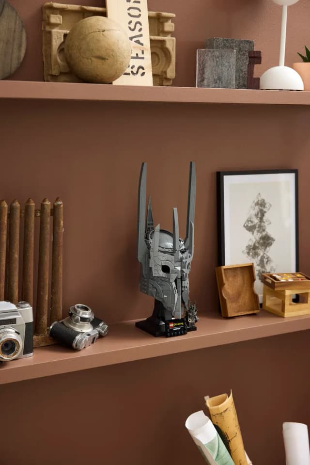 The Lord of the Rings: Sauron's Helmet - Image 5