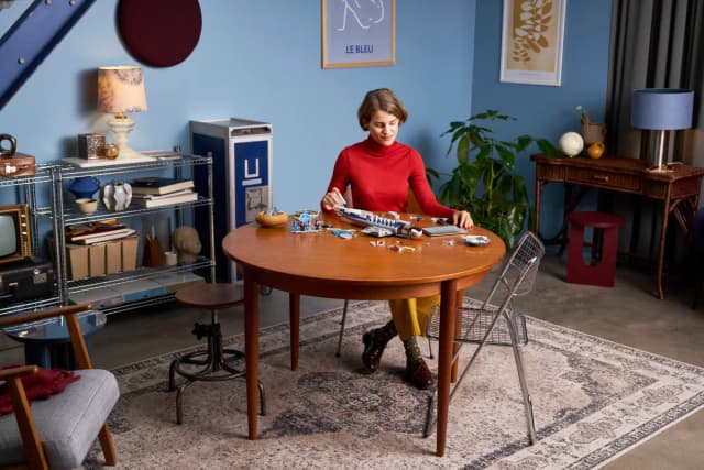 Douglas™ DC-3™ PAN AM® Airliner - Image 9