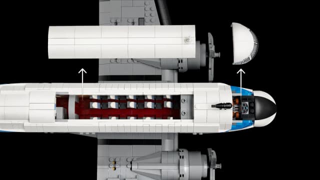 Douglas™ DC-3™ PAN AM® Airliner - Image 6