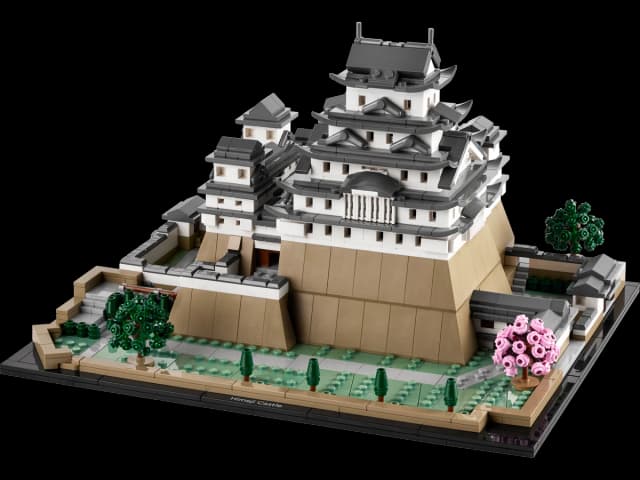 Himeji Castle - Image 1