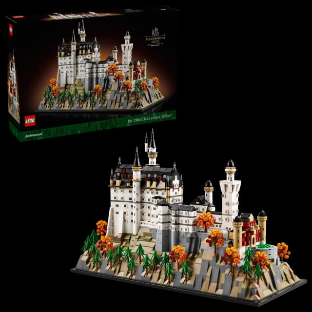 Neuschwanstein Castle - Image 3