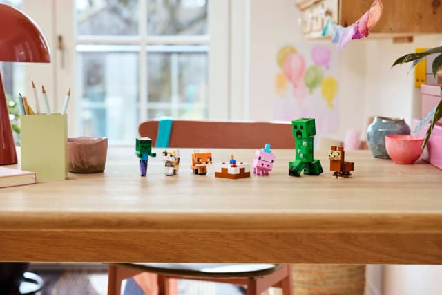 Baby Pig's Birthday Celebration - Image 6