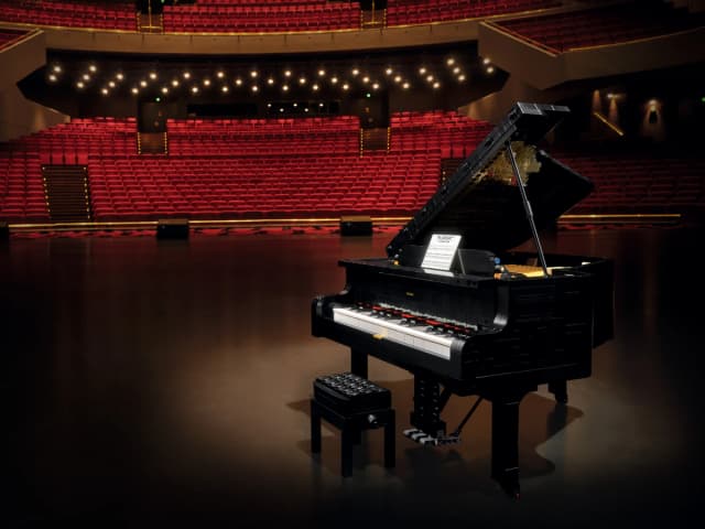 Grand Piano - Image 24