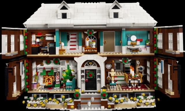 LEGO® Ideas Home Alone - Image 12