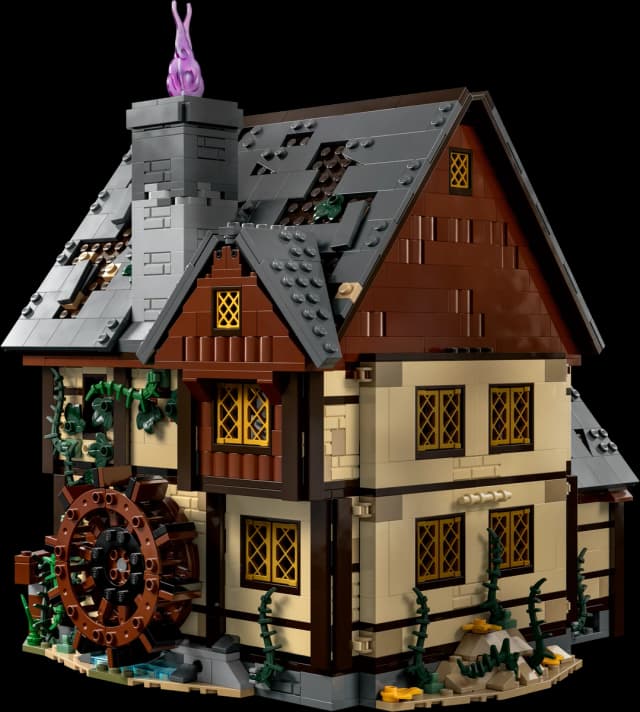 Disney Hocus Pocus: The Sanderson Sisters' Cottage - Image 11