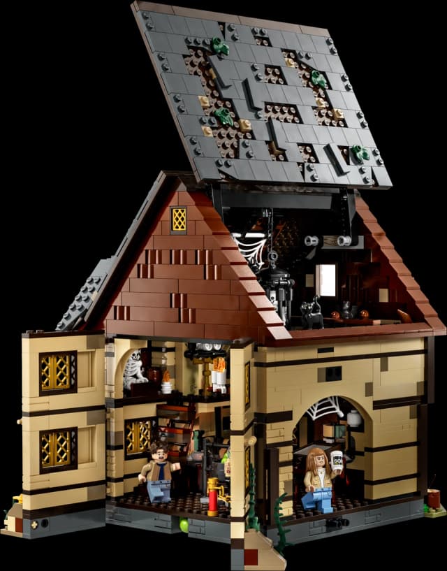 Disney Hocus Pocus: The Sanderson Sisters' Cottage - Image 8