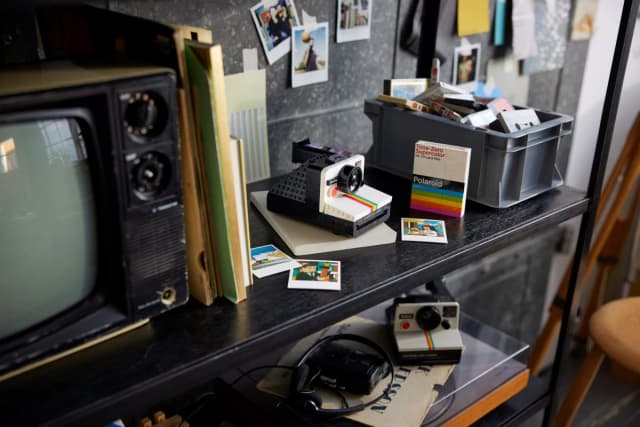 Polaroid OneStep SX-70 Camera - Image 2