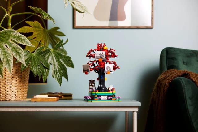 Family Tree - Image 4