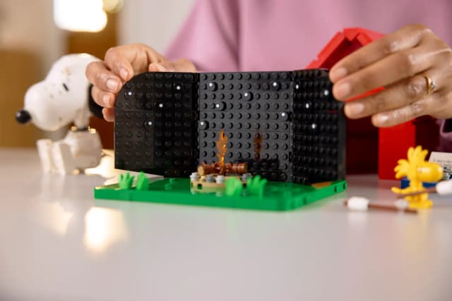 Peanuts: Snoopy's Doghouse - Image 12