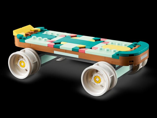 Retro Roller Skate - Image 7