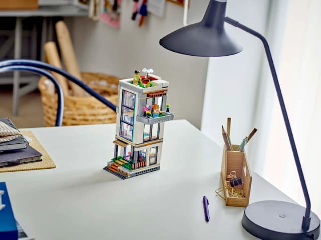 Modern House - Image 8