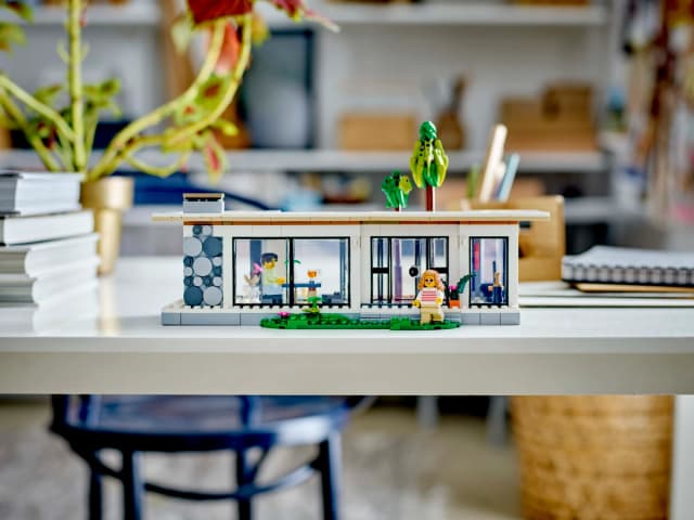 Modern House - Image 10
