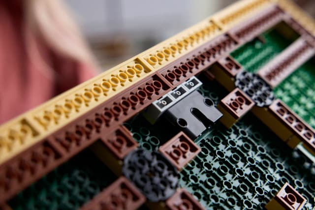 Claude Monet – Bridge over a Pond of Water Lilies - Image 2