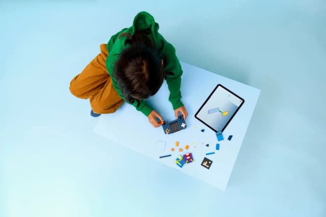 Retro Gaming Console - Image 3