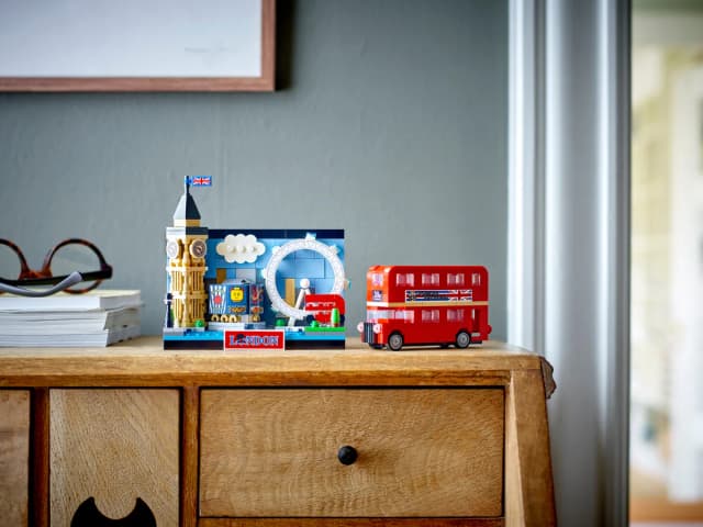 London Postcard - Image 6