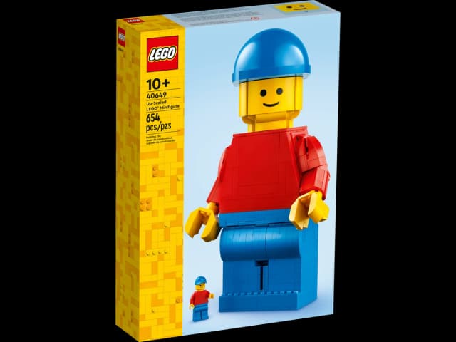 Up-Scaled LEGO® Minifigure - Image 3