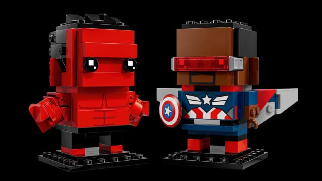 Captain America & Red Hulk Figures - Image 3