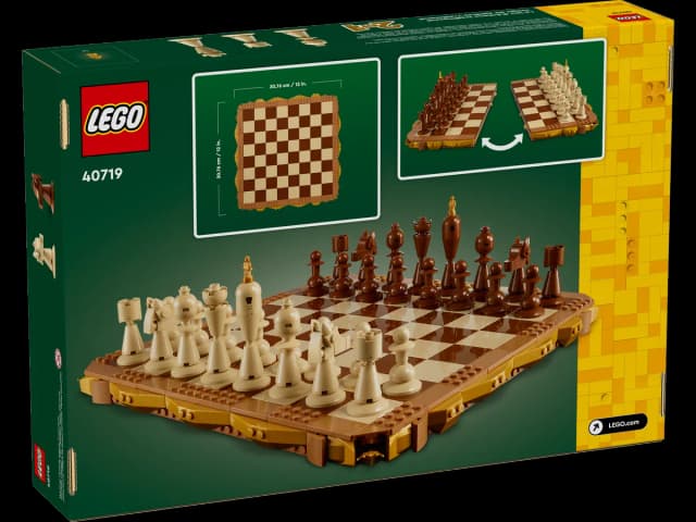 Traditional Chess Set - Image 3
