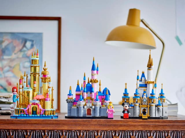 Mini Disney Sleeping Beauty Castle - Image 3