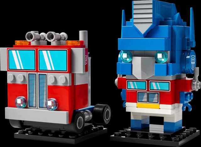 Optimus Prime Robot & Vehicle - Image 1