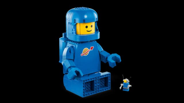 Up-Scaled Blue Astronaut Minifigure - Image 6