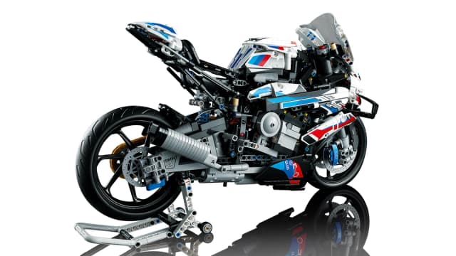 BMW M 1000 RR - Image 3