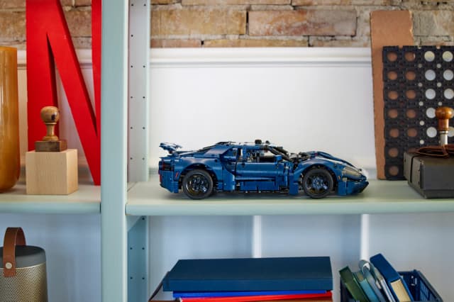 2022 Ford GT - Image 2