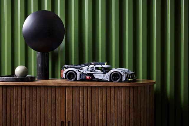 PEUGEOT 9X8 24H Le Mans Hybrid Hypercar - Image 3