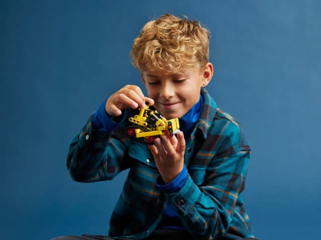 Heavy-Duty Bulldozer - Image 7