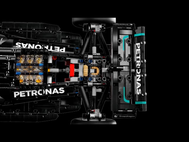 Mercedes-AMG F1 W14 E Performance - Image 7