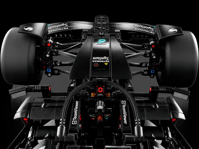 Mercedes-AMG F1 W14 E Performance - Image 9
