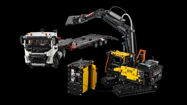 Volvo FMX Truck & EC230 Electric Excavator - Image 5