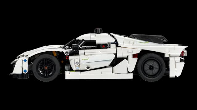 Koenigsegg Jesko Absolut White Hypercar - Image 7