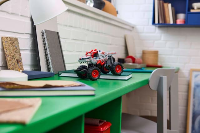 Monster Jam™ ThunderROARus™ Pull-Back - Image 4