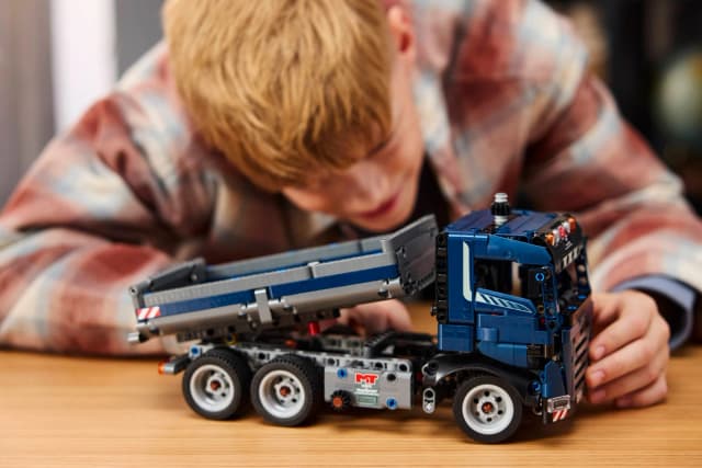 Tipping Dump Truck - Image 5